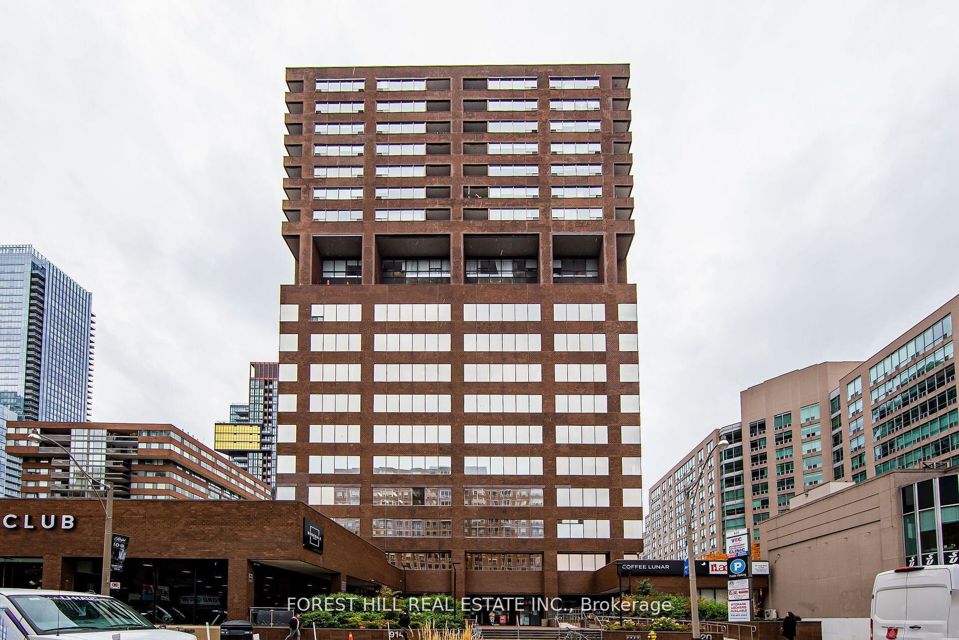 914 Yonge Street - 1203